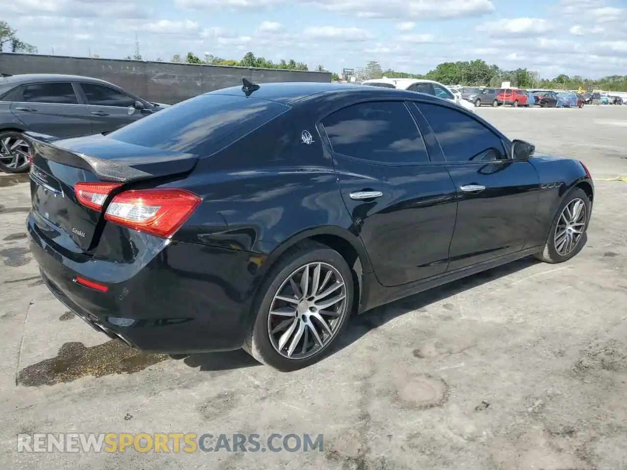 3 Photograph of a damaged car ZAM57XSA3K1311169 MASERATI ALL MODELS 2019