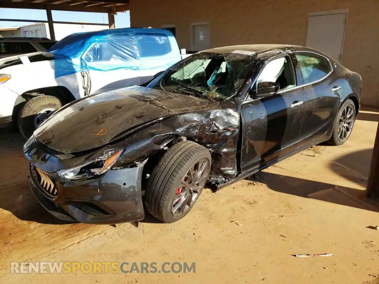 2 Photograph of a damaged car ZAM57YSS0K1338506 MASERATI ALL MODELS 2019