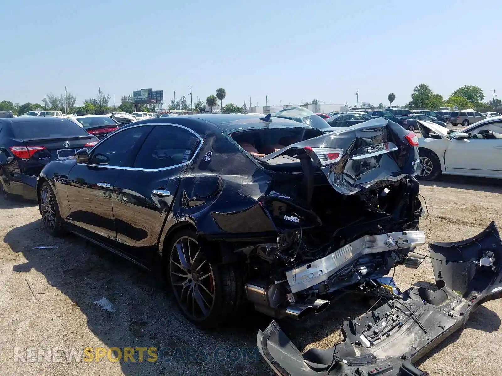 3 Photograph of a damaged car ZAM57YSS3K1314734 MASERATI ALL MODELS 2019