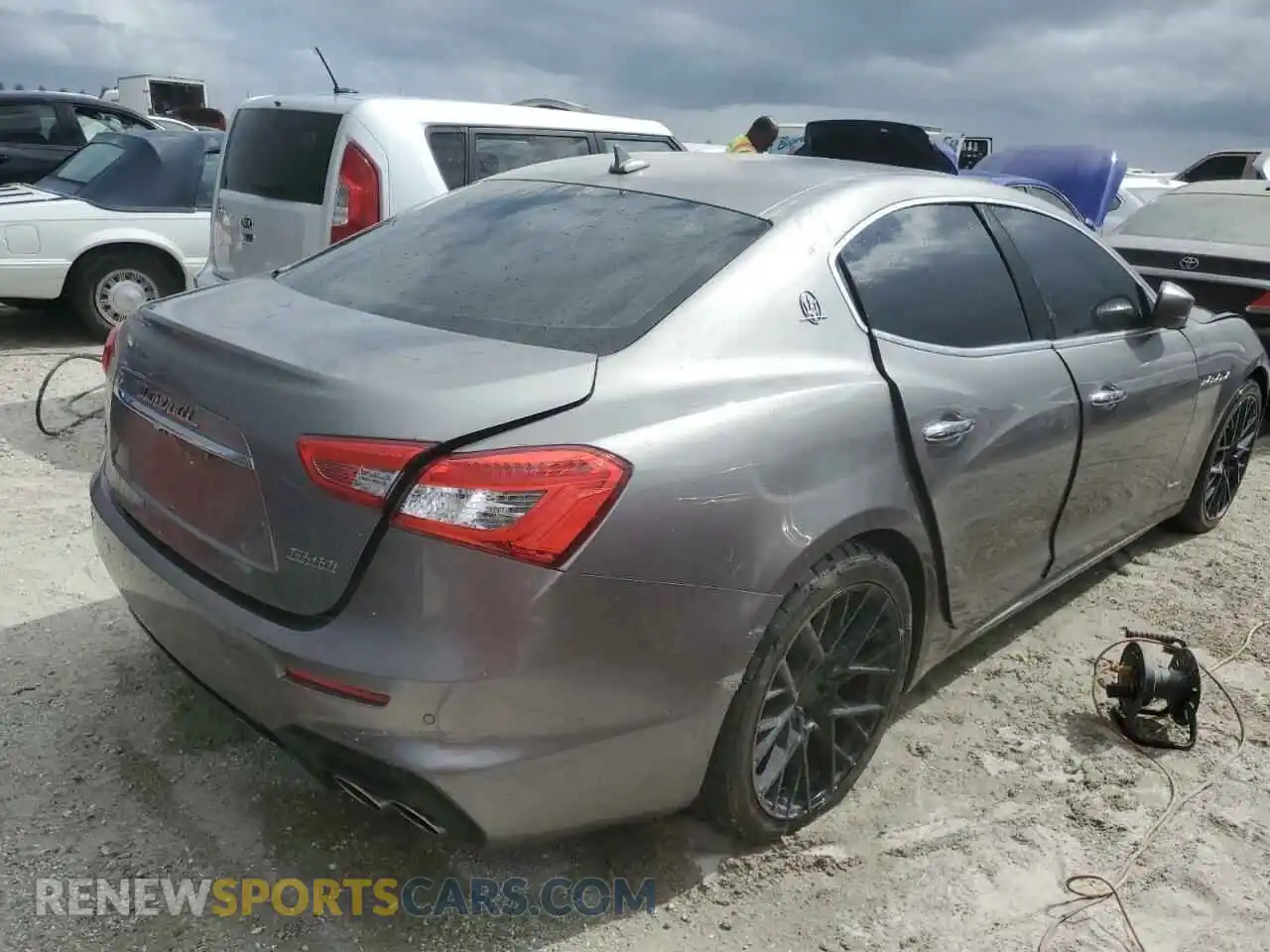 3 Photograph of a damaged car ZAM57YSSXK1338528 MASERATI ALL MODELS 2019