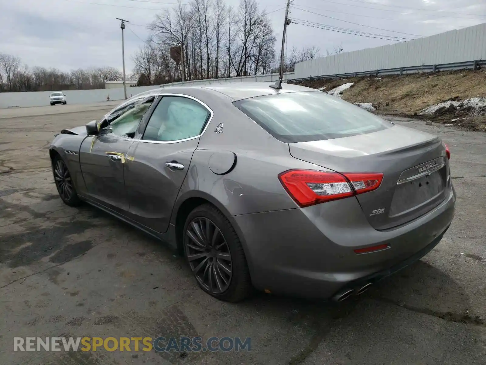 3 Photograph of a damaged car ZAM57YTA4K1328406 MASERATI ALL MODELS 2019