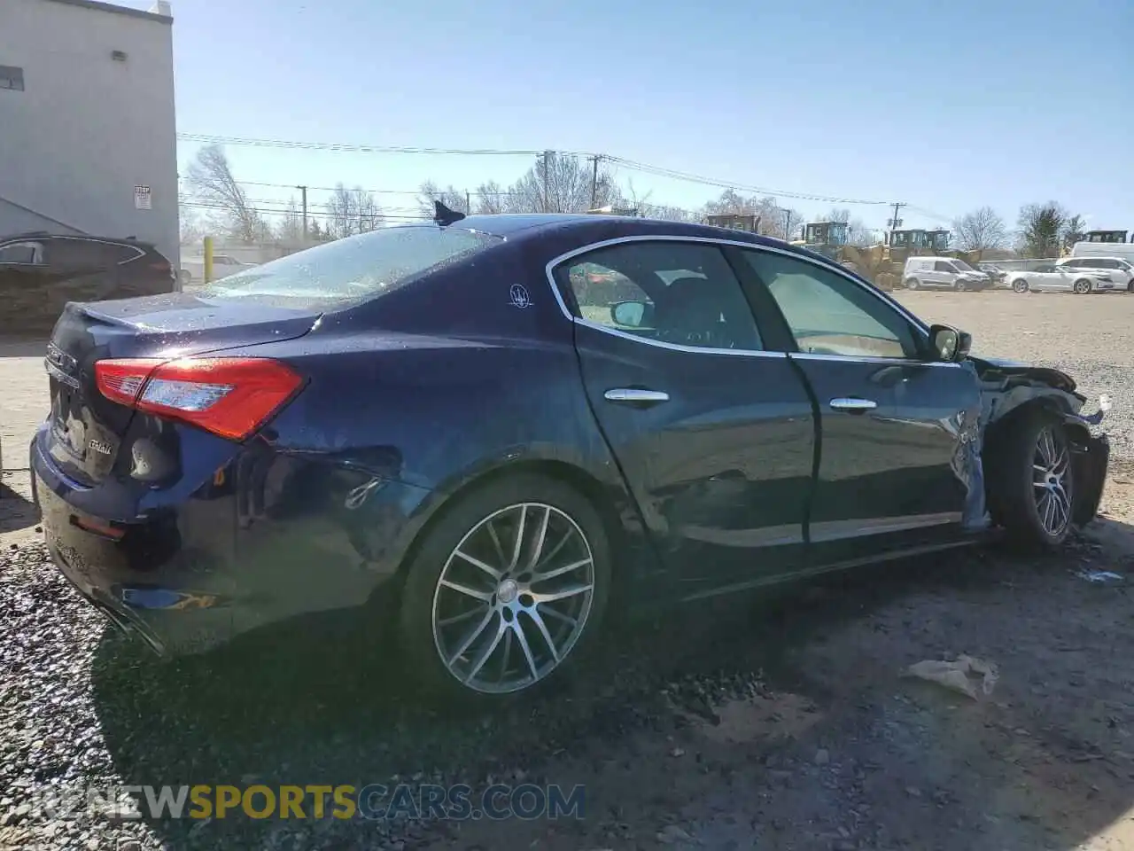 3 Photograph of a damaged car ZAM57YTA7K1338248 MASERATI ALL MODELS 2019