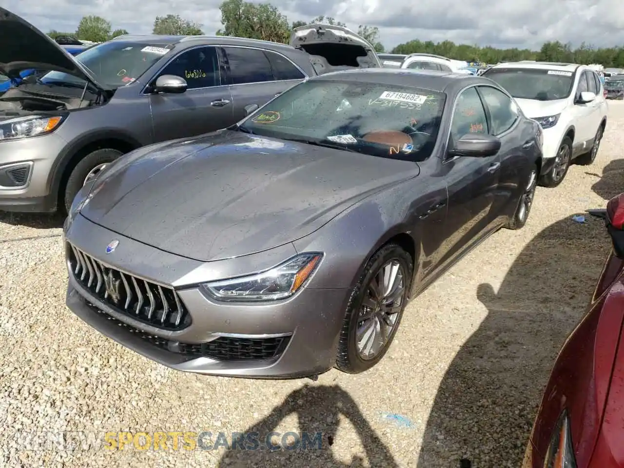 2 Photograph of a damaged car ZAM57YTL7K1319538 MASERATI ALL MODELS 2019