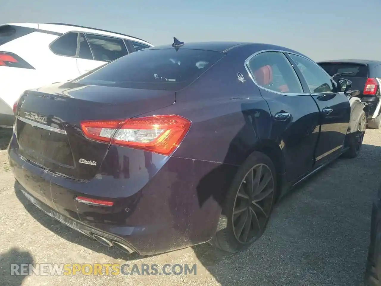 3 Фотография поврежденного автомобиля ZAM57YTLXK1314852 MASERATI ALL MODELS 2019