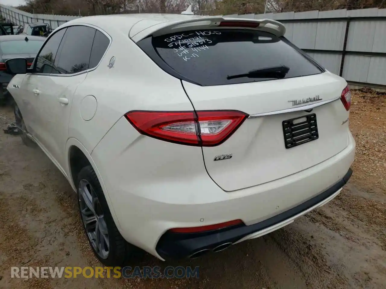 3 Photograph of a damaged car ZN661ZUAXKX324144 MASERATI ALL MODELS 2019