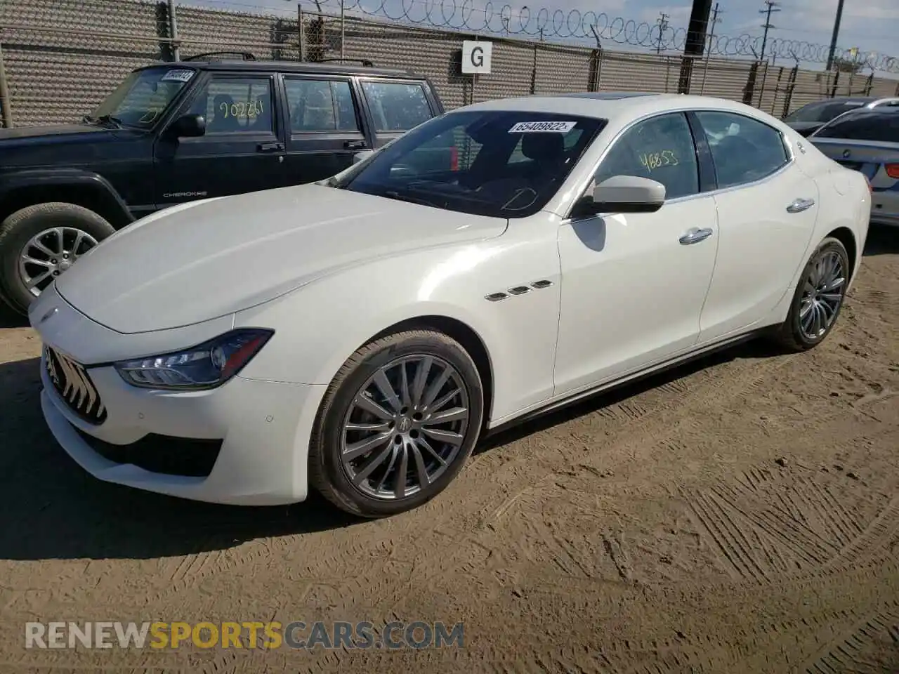 2 Photograph of a damaged car ZAM57XSA0L1344485 MASERATI ALL MODELS 2020