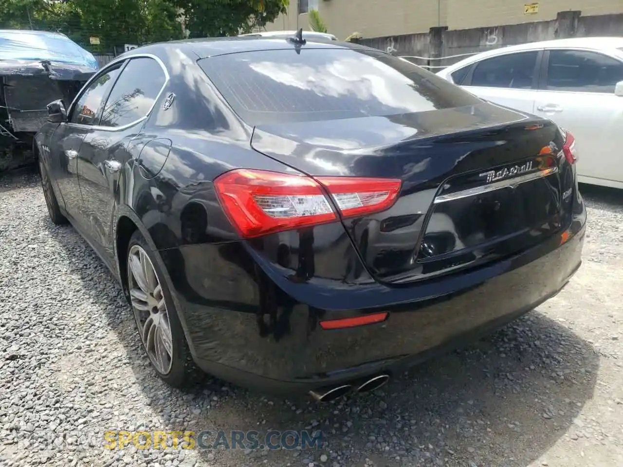 3 Photograph of a damaged car ZAM57XSA2L1345086 MASERATI ALL MODELS 2020