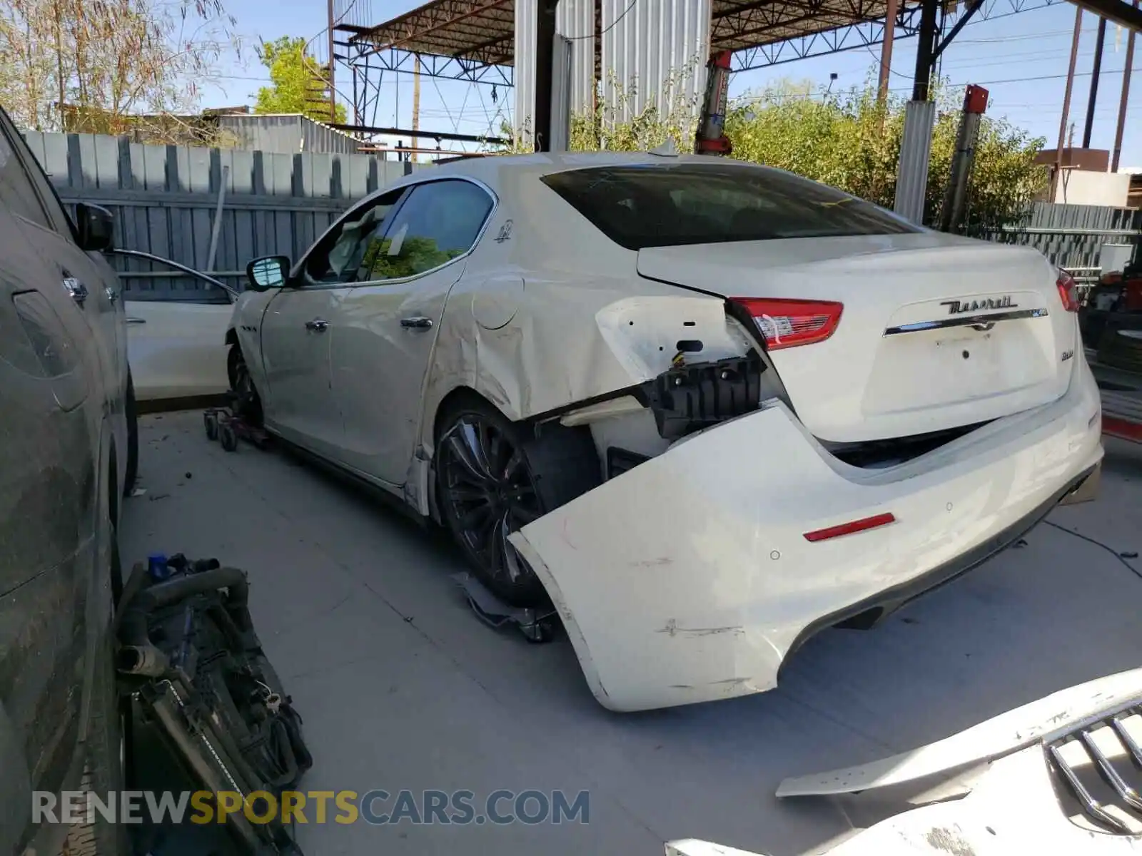 3 Photograph of a damaged car ZAM57XSA9L1344453 MASERATI ALL MODELS 2020