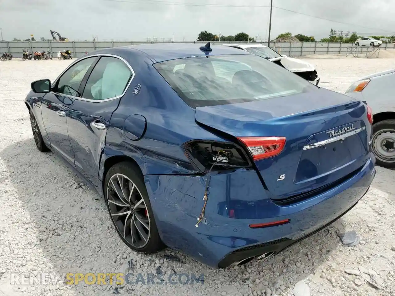 3 Photograph of a damaged car ZAM57YSS4L1343144 MASERATI ALL MODELS 2020