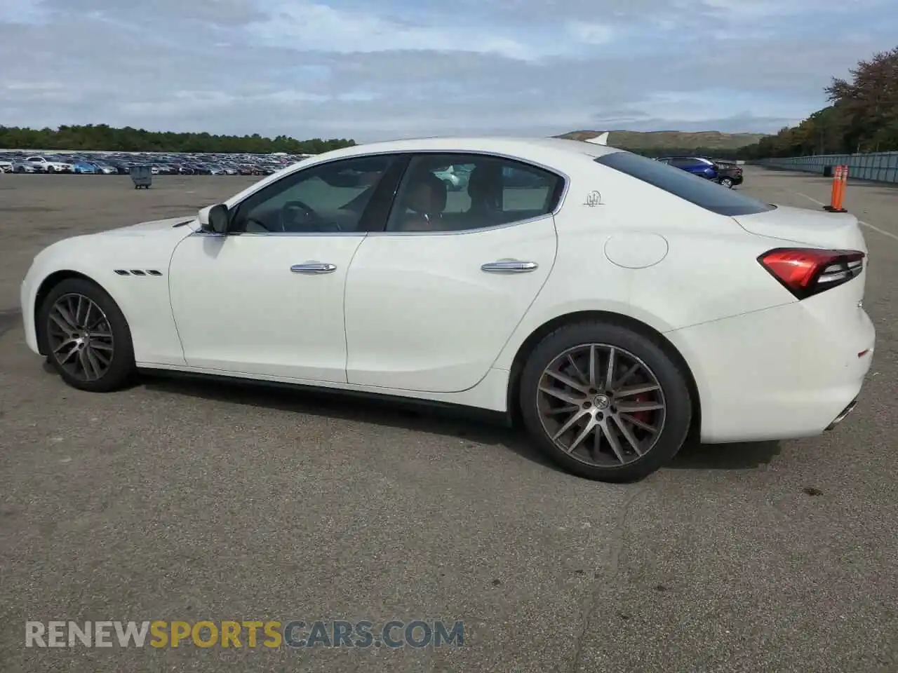 2 Photograph of a damaged car ZAM57YTAXM1364331 MASERATI ALL MODELS 2021