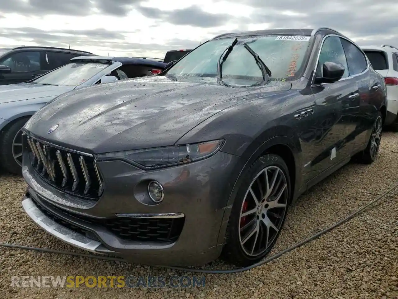 2 Photograph of a damaged car ZN661XUL5MX366097 MASERATI ALL MODELS 2021