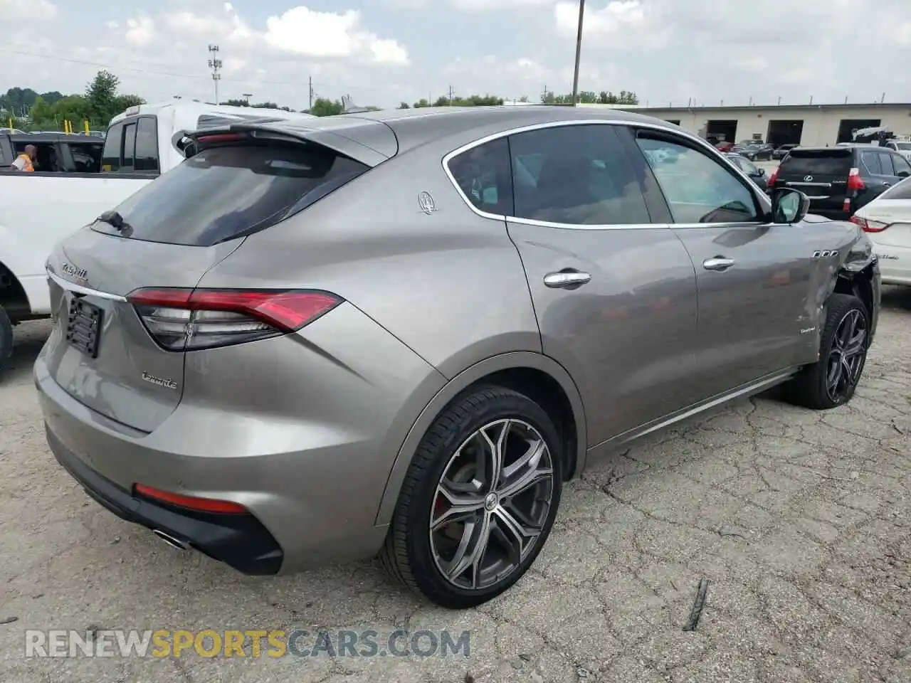 3 Photograph of a damaged car ZN661XUS8MX363847 MASERATI ALL MODELS 2021