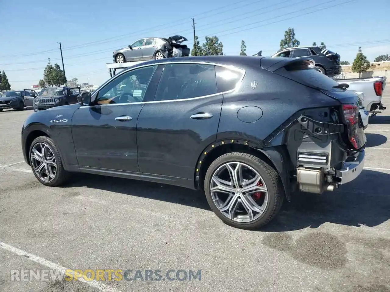 2 Photograph of a damaged car ZN661XUA0PX419680 MASERATI ALL MODELS 2023
