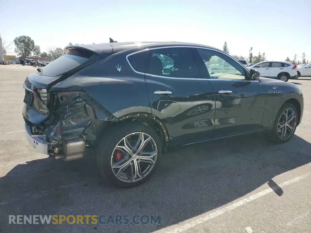 3 Photograph of a damaged car ZN661XUA0PX419680 MASERATI ALL MODELS 2023