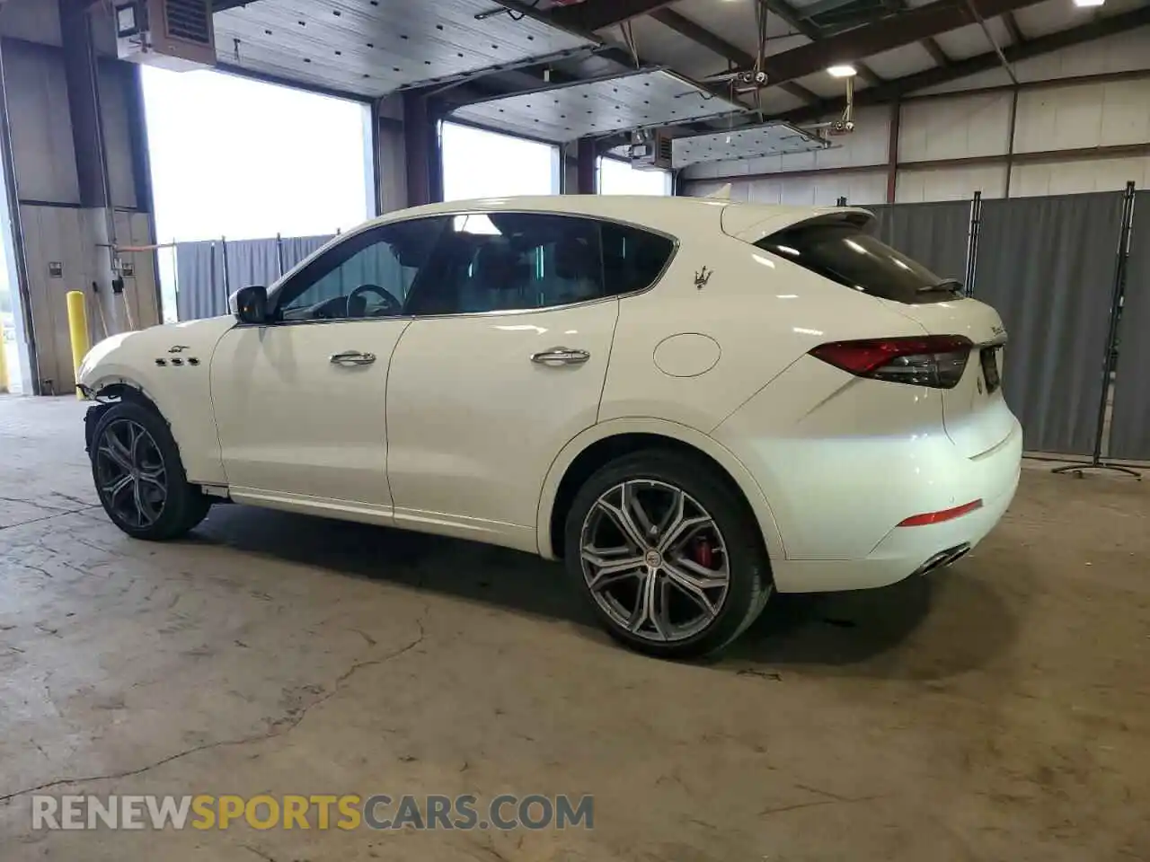 2 Photograph of a damaged car ZN661XUA1PX435421 MASERATI ALL MODELS 2023