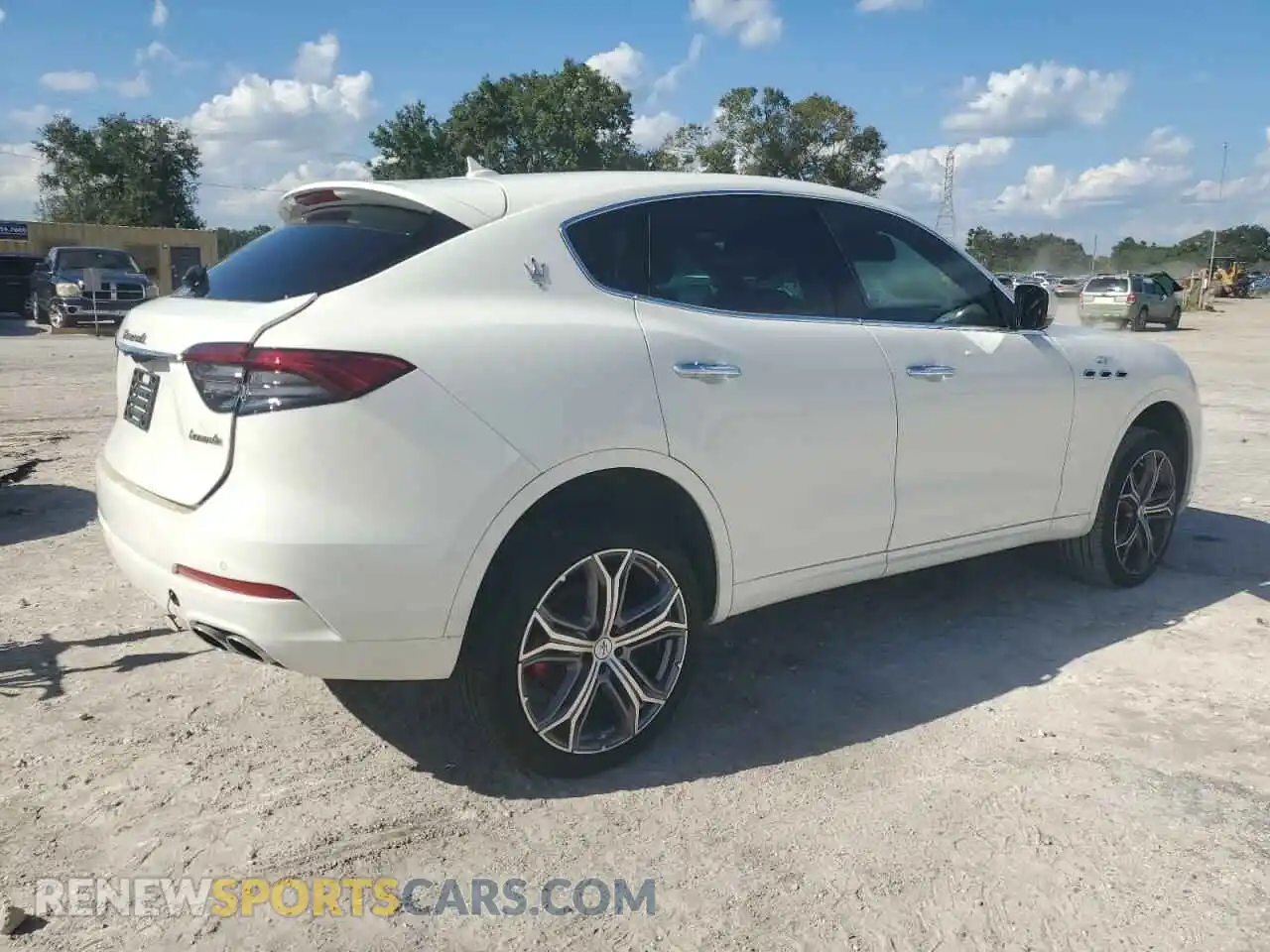 3 Photograph of a damaged car ZN661XUA4PX419715 MASERATI ALL MODELS 2023