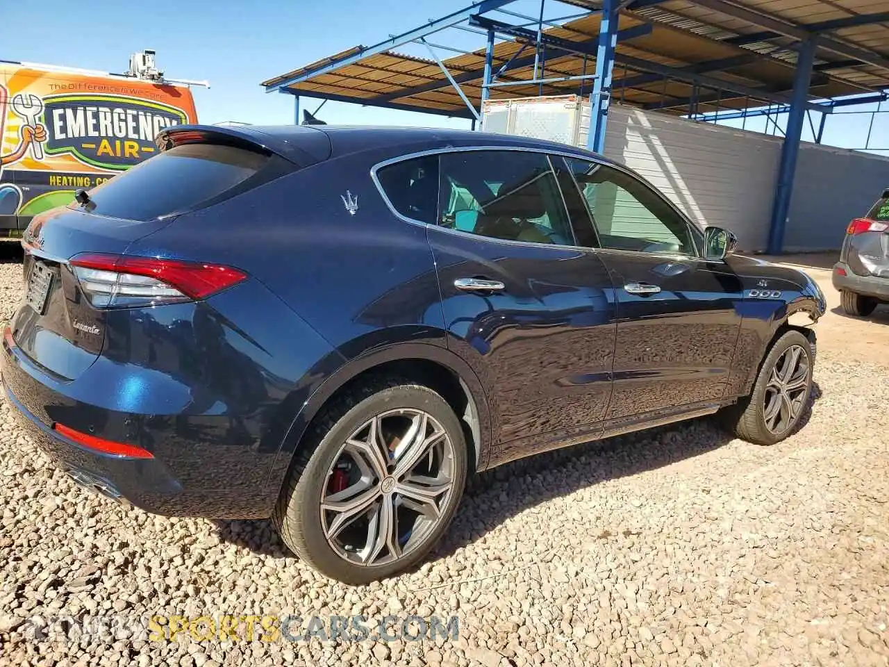 3 Photograph of a damaged car ZN661XUA4PX439267 MASERATI ALL MODELS 2023