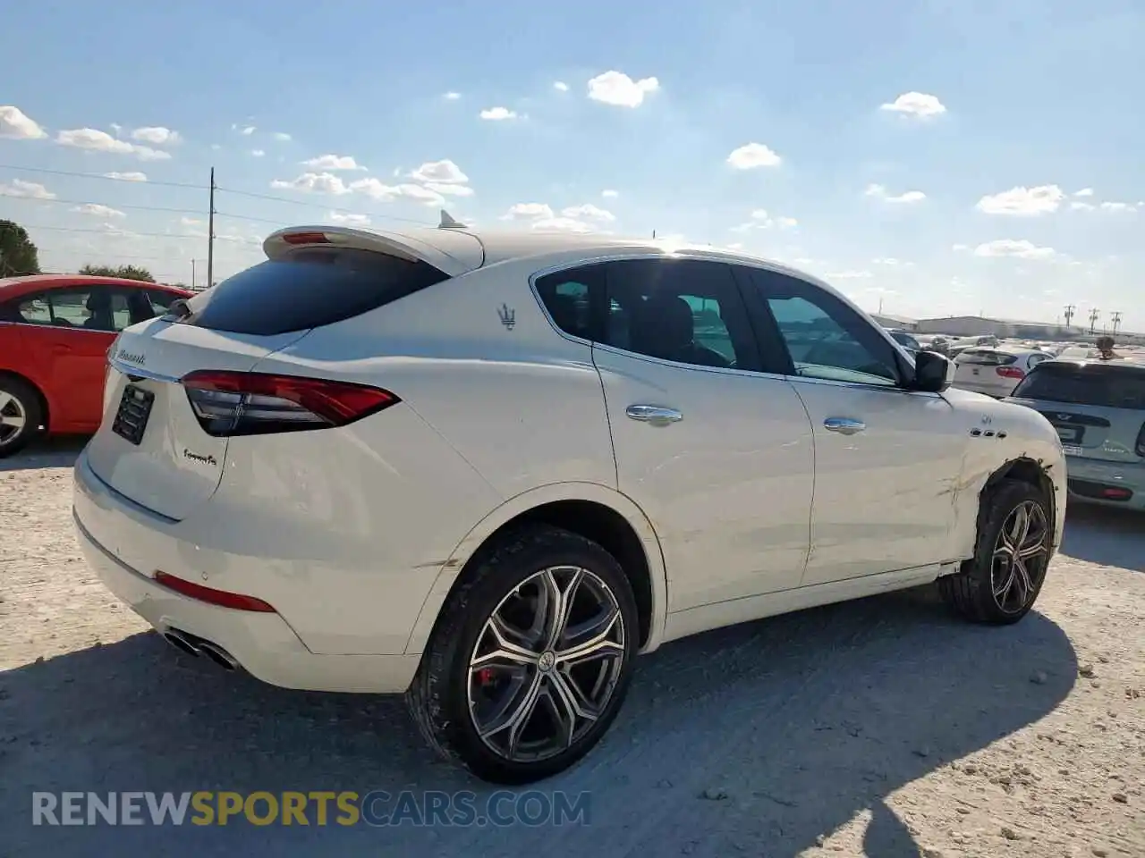 3 Photograph of a damaged car ZN661XUA8PX435528 MASERATI ALL MODELS 2023