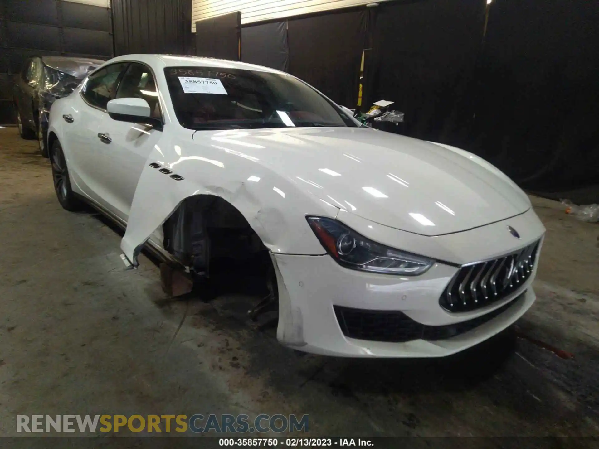1 Photograph of a damaged car ZAM57YTA6J1300430 MASERATI GHIBLI 2018