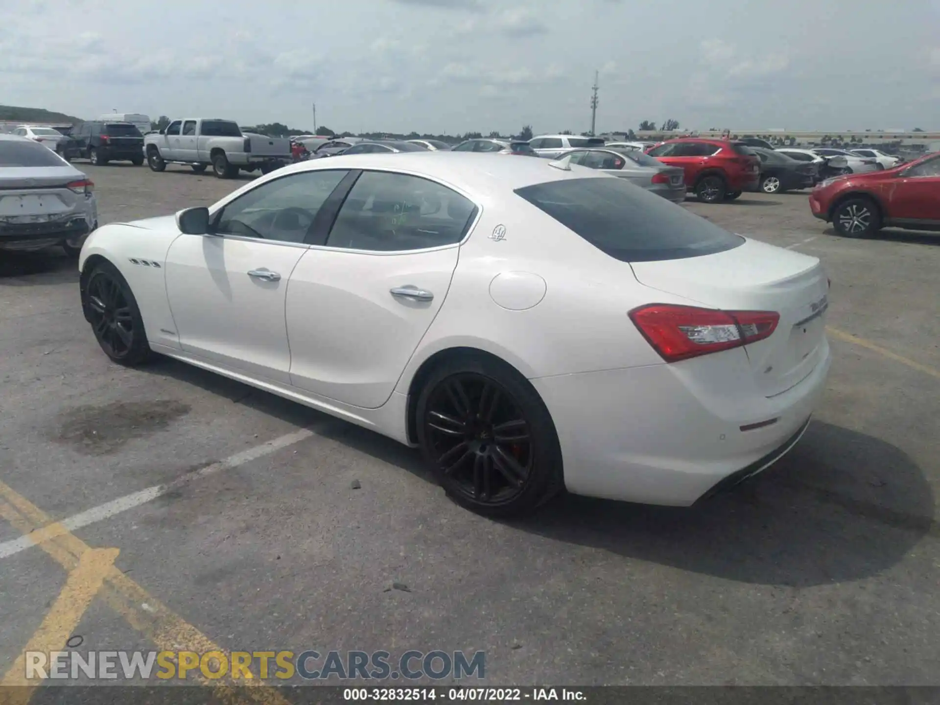 3 Photograph of a damaged car ZAM57YSL2K1312742 MASERATI GHIBLI 2019