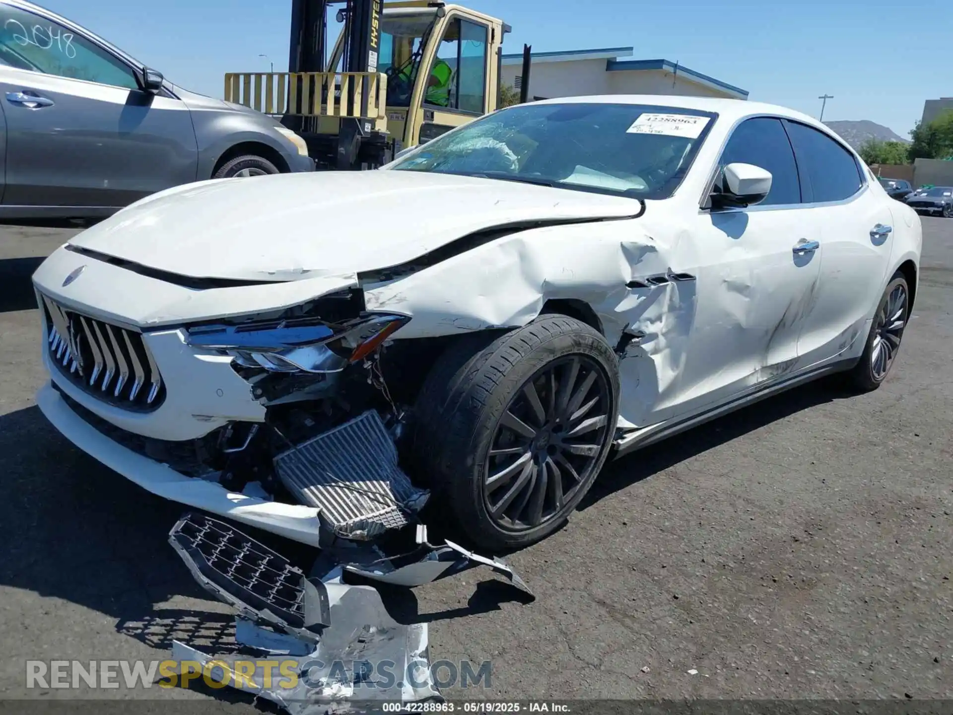 2 Photograph of a damaged car ZAM57XSA7L1344404 MASERATI GHIBLI 2020