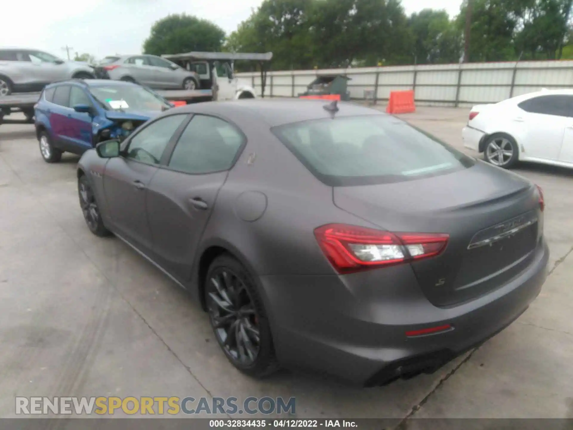 3 Photograph of a damaged car ZAM57YSS7L1343736 MASERATI GHIBLI 2020