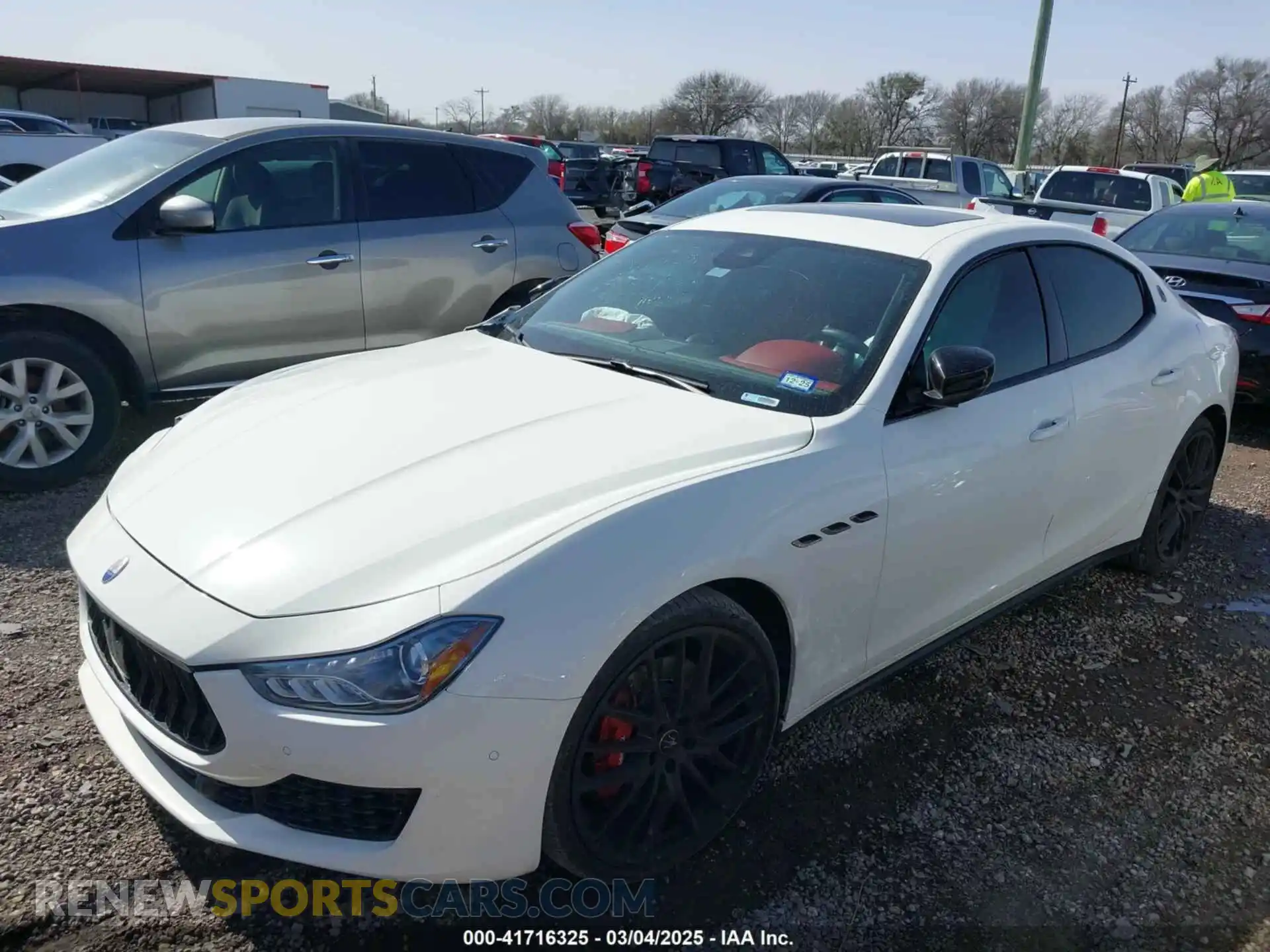 2 Photograph of a damaged car ZAM57XSA4M1361209 MASERATI GHIBLI 2021
