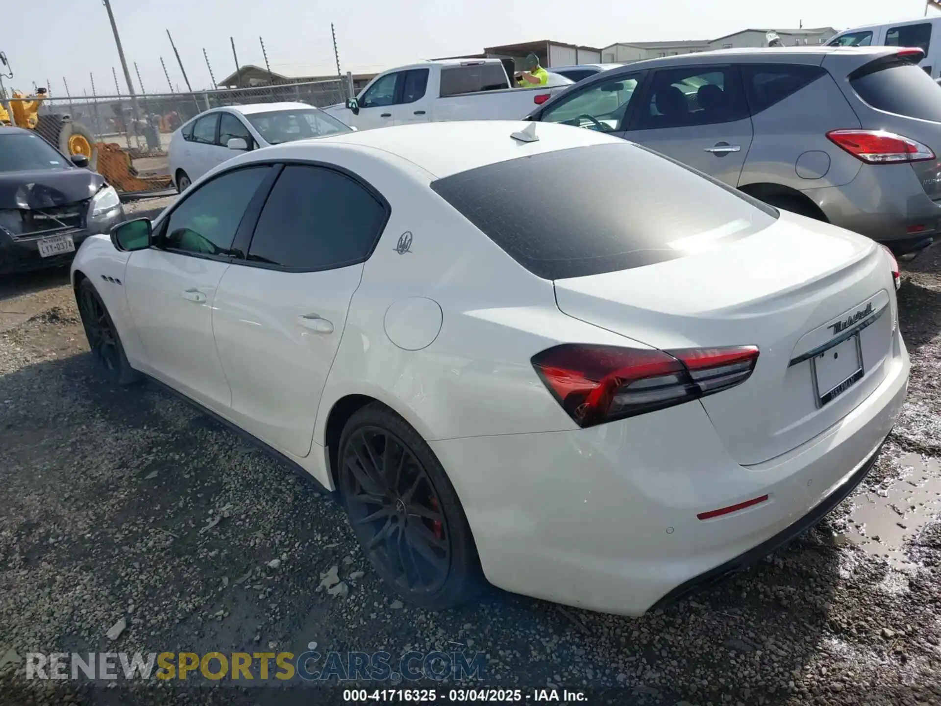 3 Photograph of a damaged car ZAM57XSA4M1361209 MASERATI GHIBLI 2021