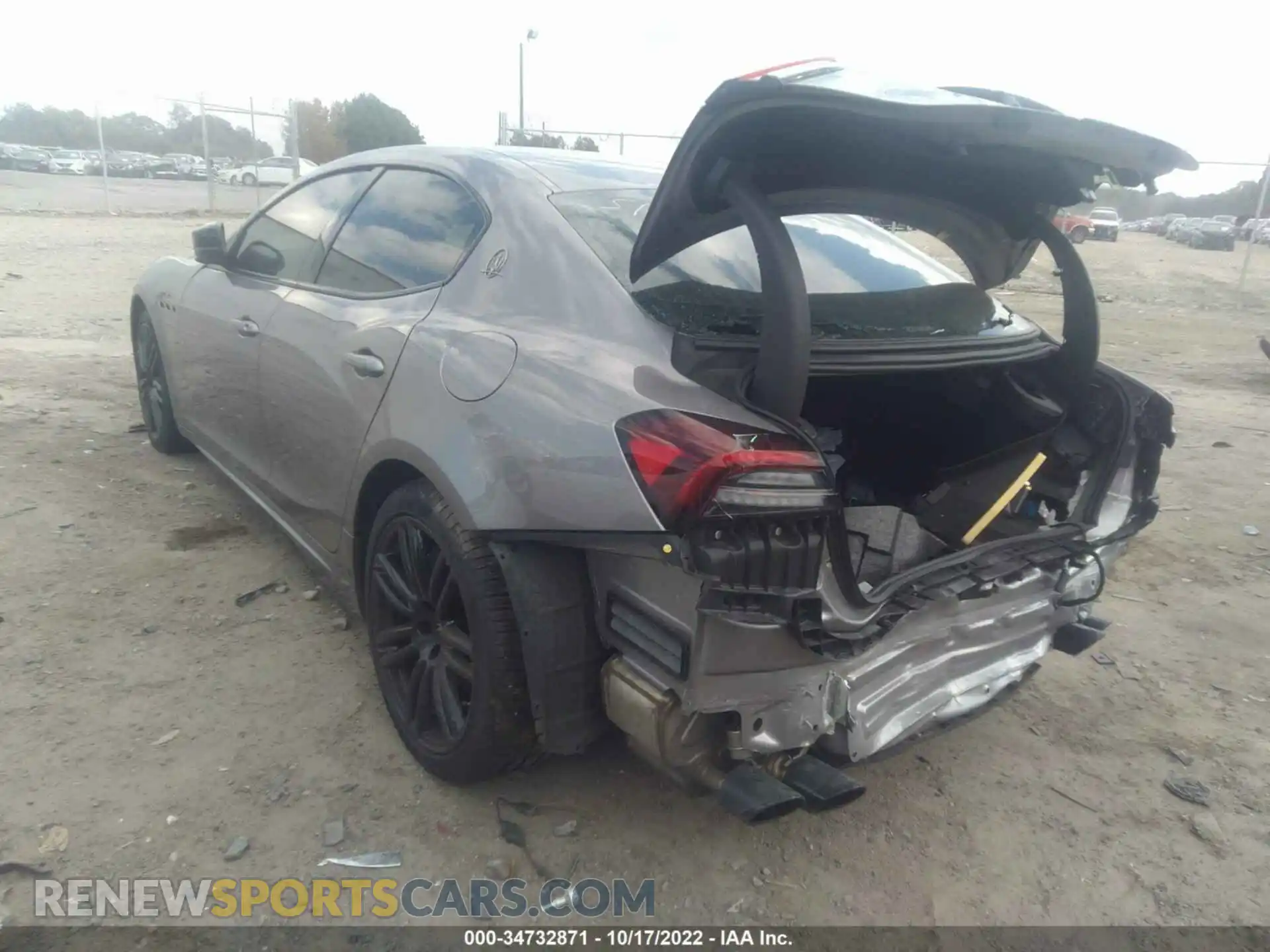 3 Photograph of a damaged car ZAM57XSA5M1365625 MASERATI GHIBLI 2021