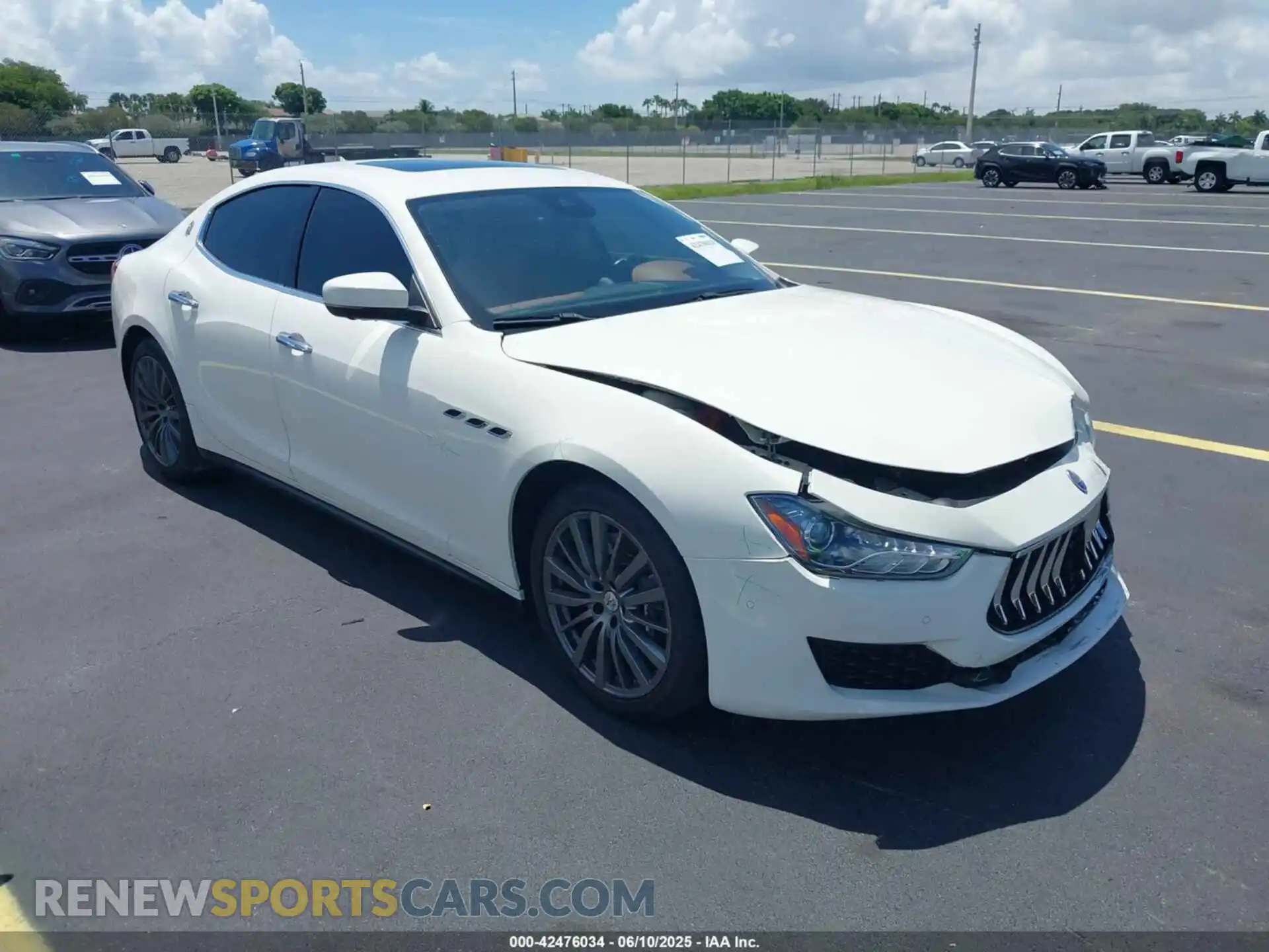 1 Photograph of a damaged car ZAM57YTA4M1357696 MASERATI GHIBLI 2021