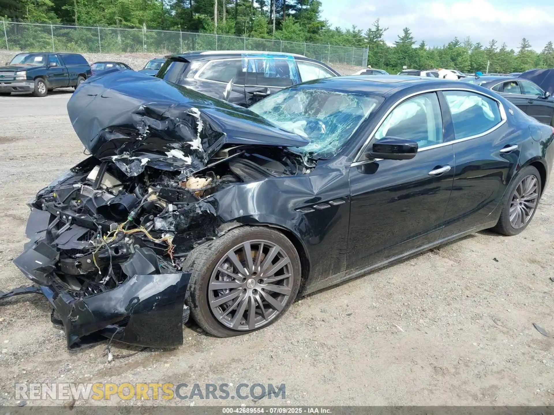 2 fotografías del automóvil dañado ZAM57YTAXM1362157 MASERATI GHIBLI 2021