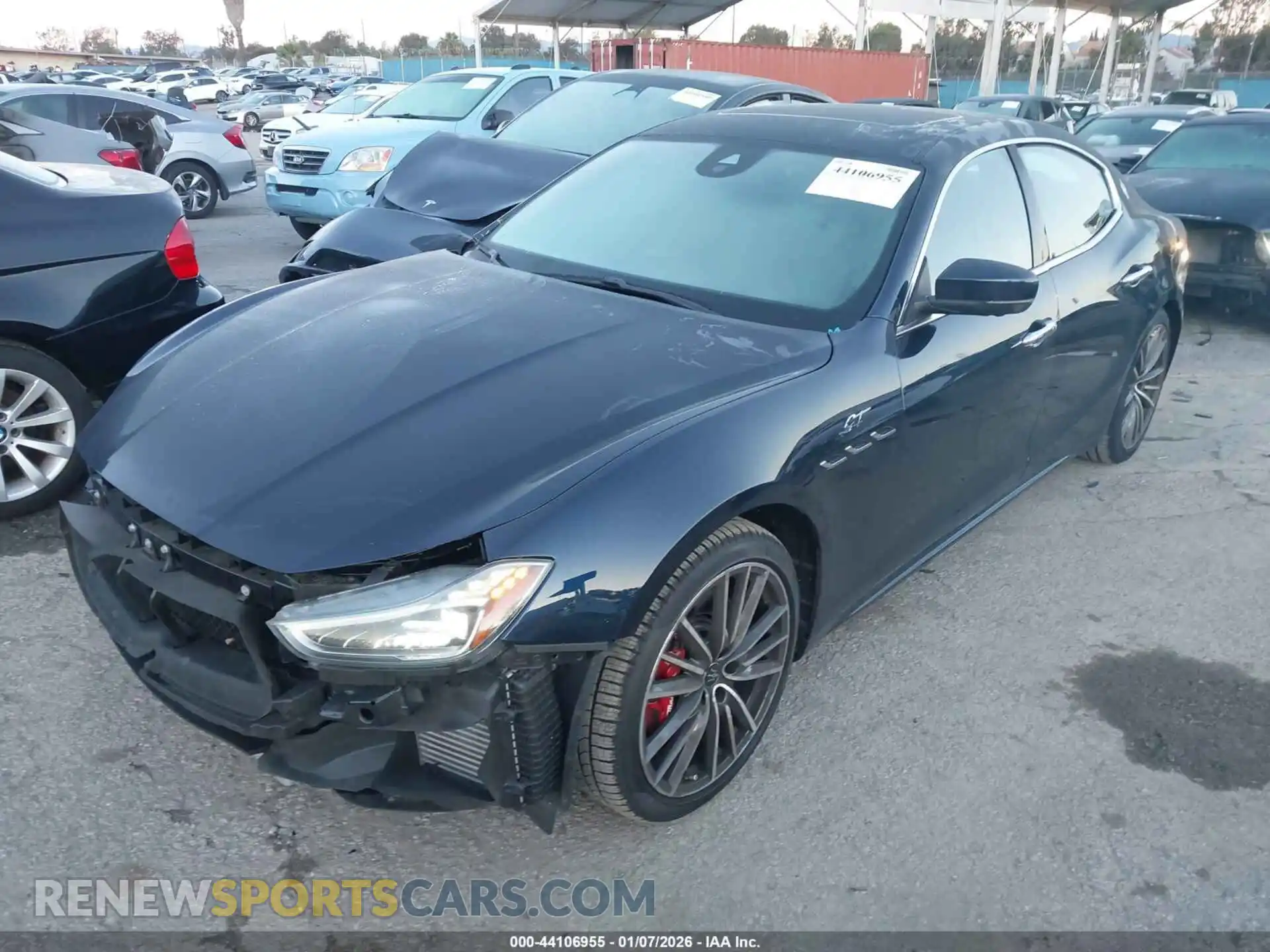 2 Photograph of a damaged car ZAM57XSA8N1388933 MASERATI GHIBLI 2022