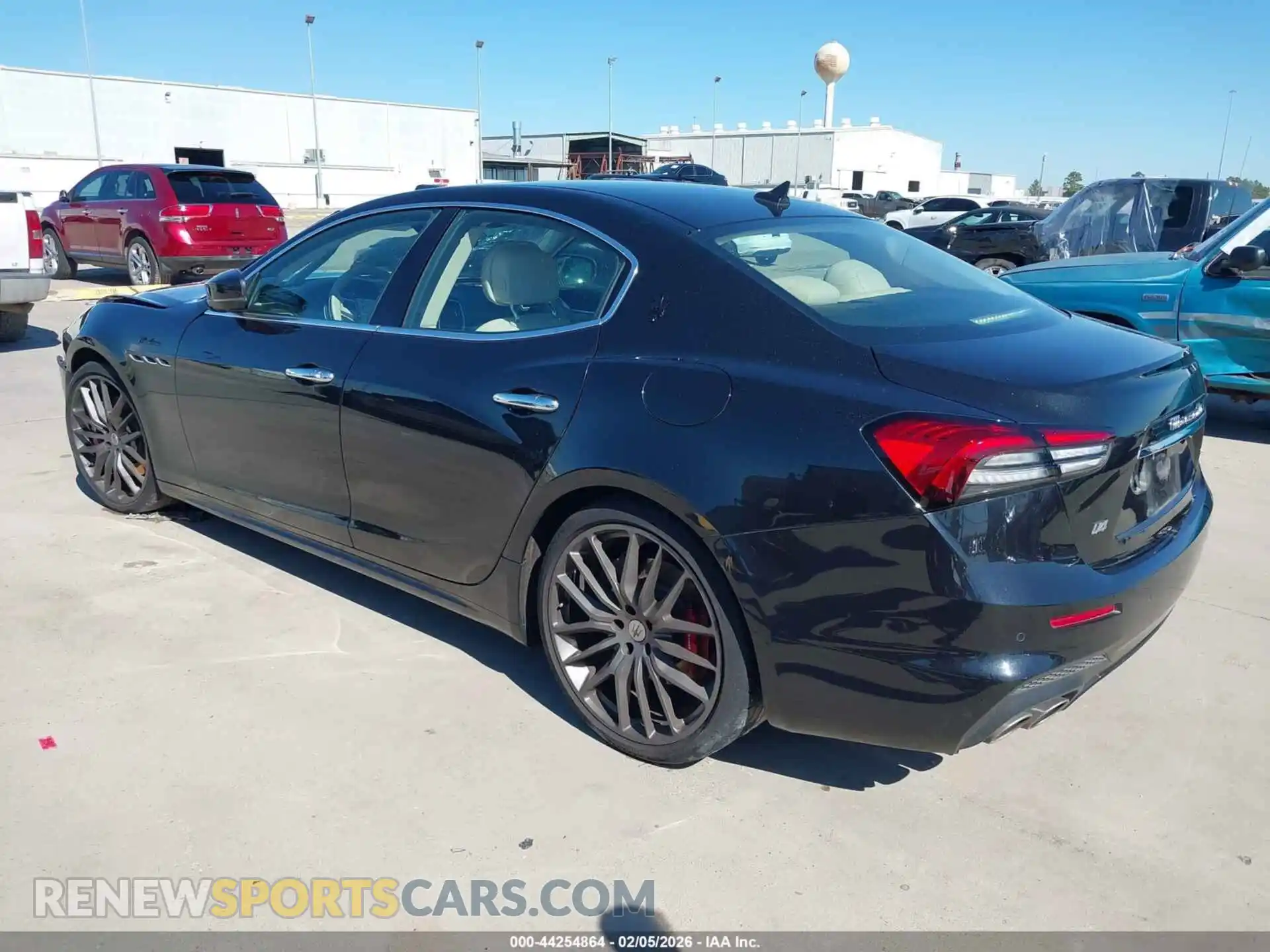 3 Photograph of a damaged car ZAM57YTM4NX399942 MASERATI GHIBLI 2022