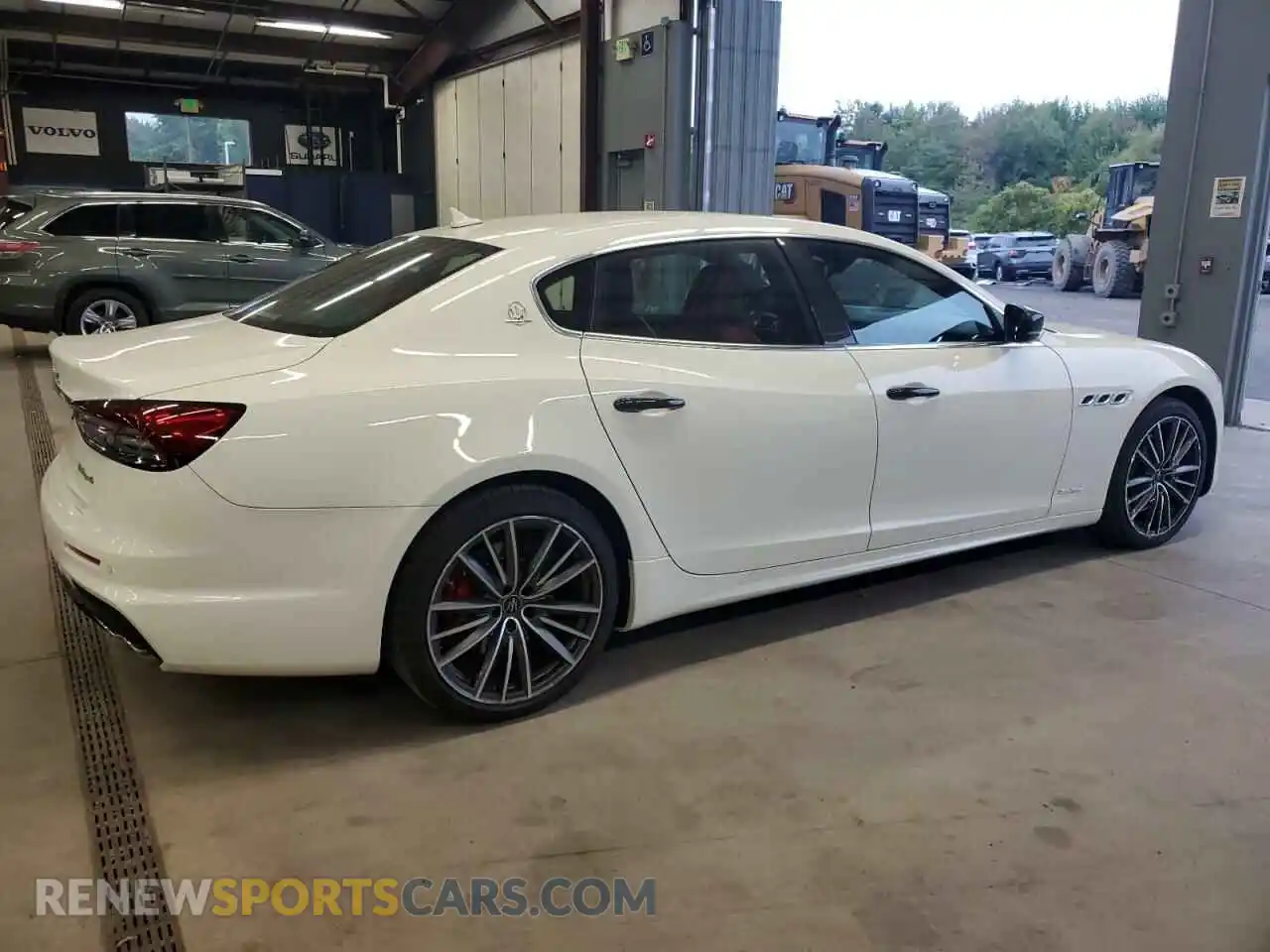 3 Photograph of a damaged car ZAM56YRSXM1371489 MASERATI QUATTROPOR 2021
