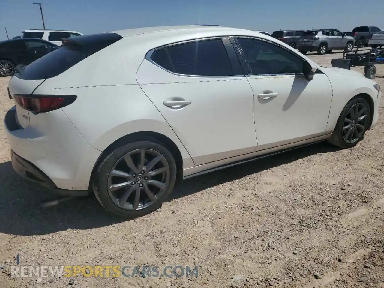 3 Photograph of a damaged car JM1BPAJM1K1132824 MAZDA 3 2019