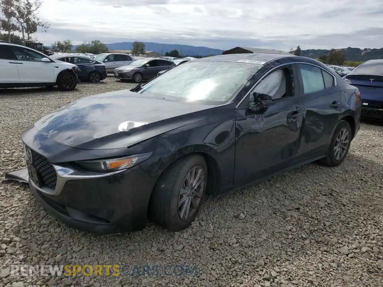 1 Photograph of a damaged car 3MZBPAALXMM200581 MAZDA 3 2021