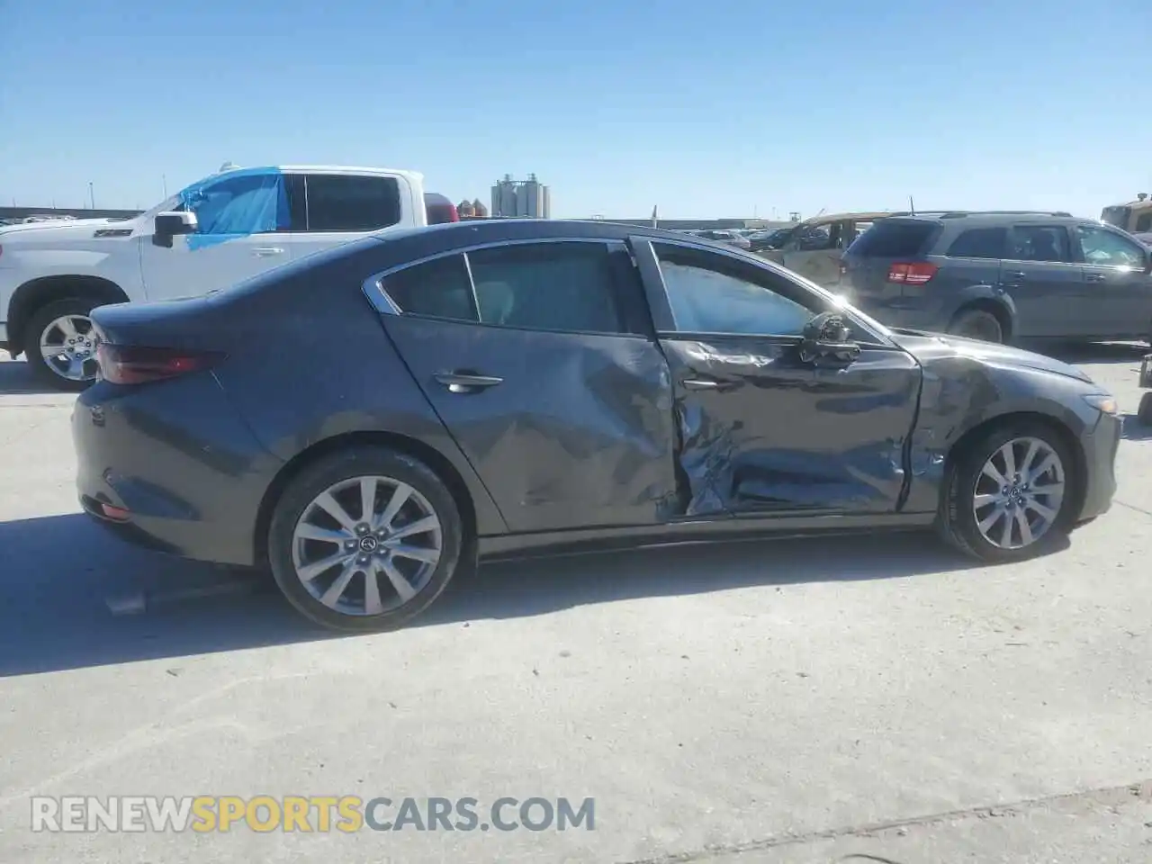 3 Photograph of a damaged car 3MZBPABL2MM251751 MAZDA 3 2021