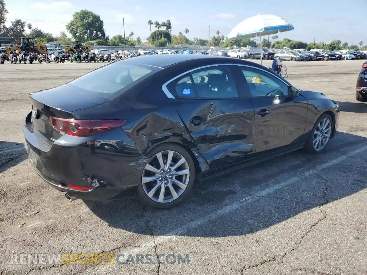 3 Photograph of a damaged car 3MZBPACL1MM252310 MAZDA 3 2021