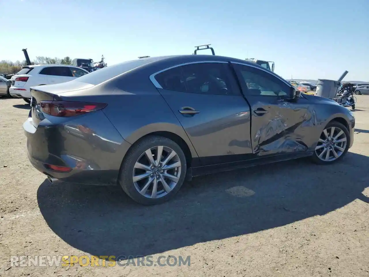 3 Photograph of a damaged car 3MZBPBBL1MM251813 MAZDA 3 2021