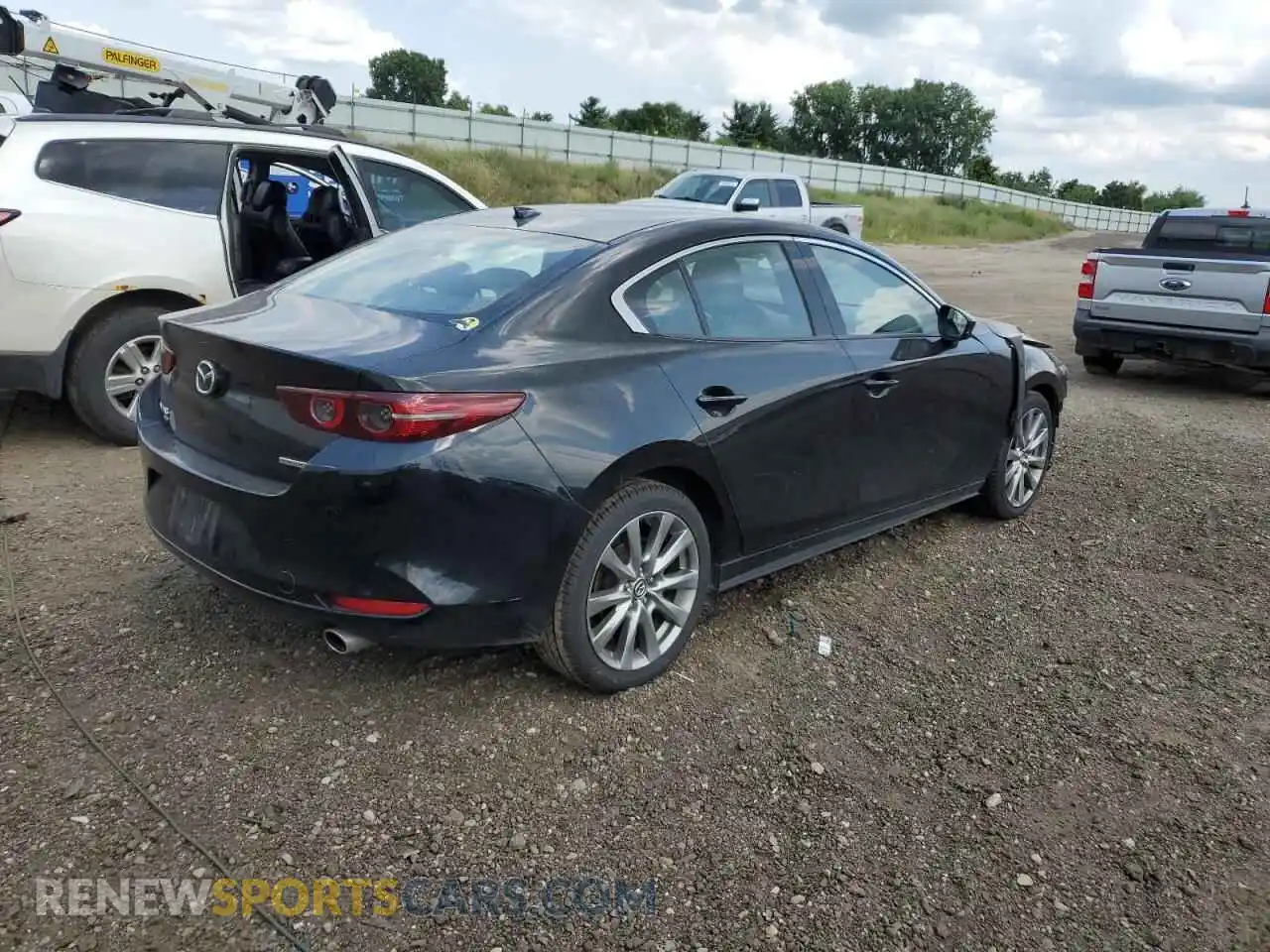 3 Photograph of a damaged car 3MZBPBDM3MM204501 MAZDA 3 2021