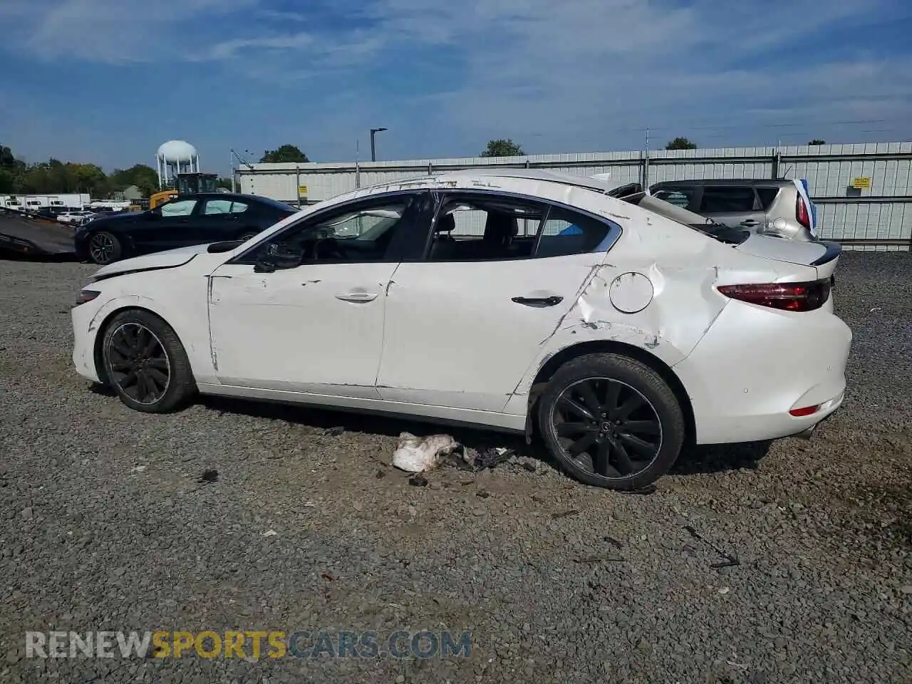 2 Photograph of a damaged car 3MZBPBEY2MM214924 MAZDA 3 2021