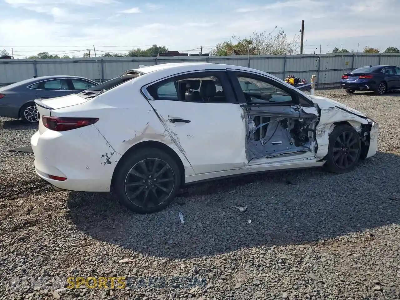 3 Photograph of a damaged car 3MZBPBEY2MM214924 MAZDA 3 2021