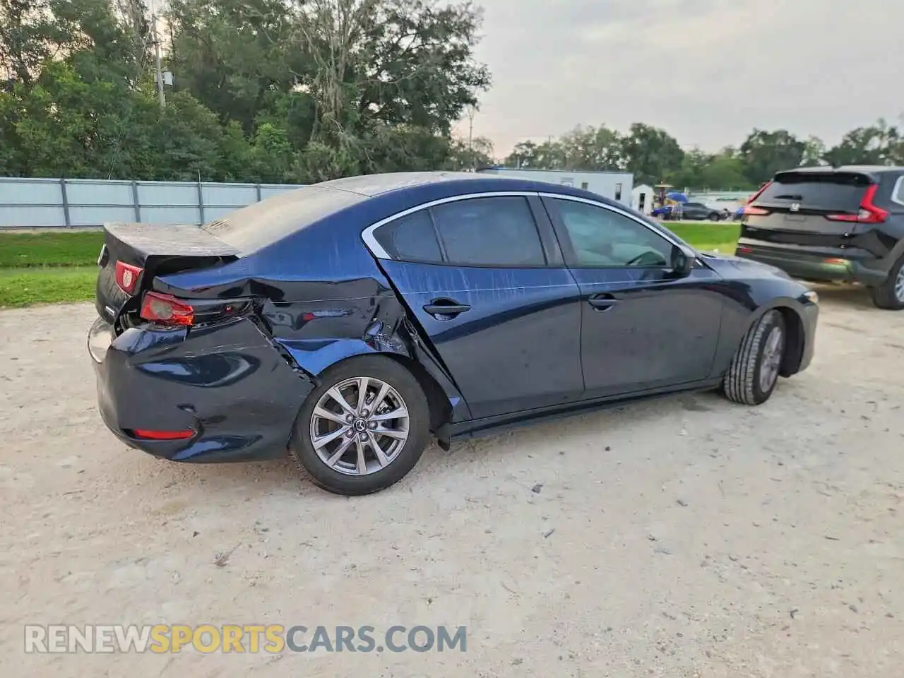 3 Photograph of a damaged car JM1BPAAL0M1326464 MAZDA 3 2021