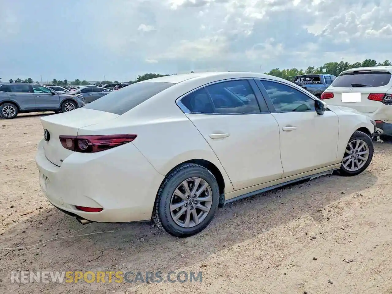 3 Photograph of a damaged car JM1BPAAL7M1327630 MAZDA 3 2021