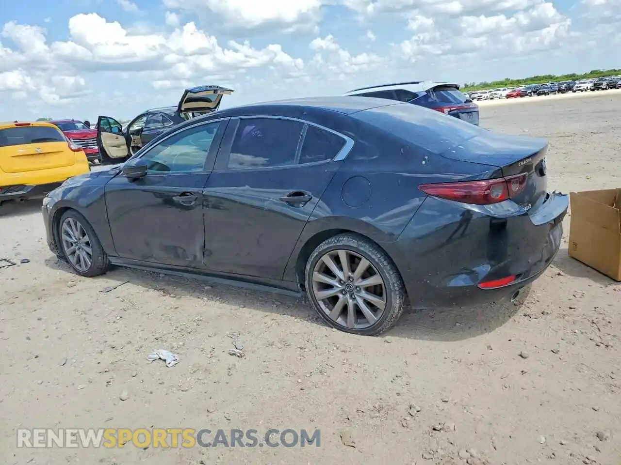 2 Photograph of a damaged car JM1BPABL5M1337068 MAZDA 3 2021
