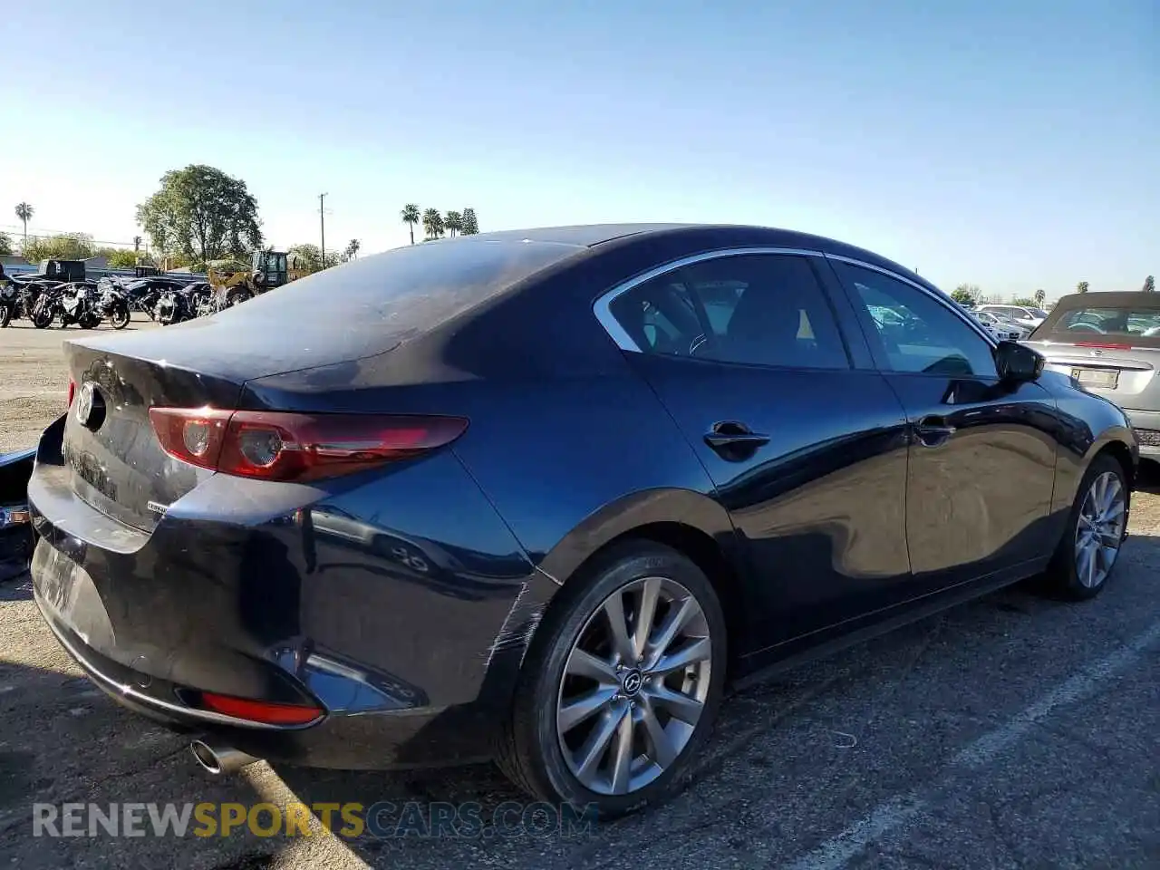 3 Photograph of a damaged car JM1BPABL9M1313078 MAZDA 3 2021