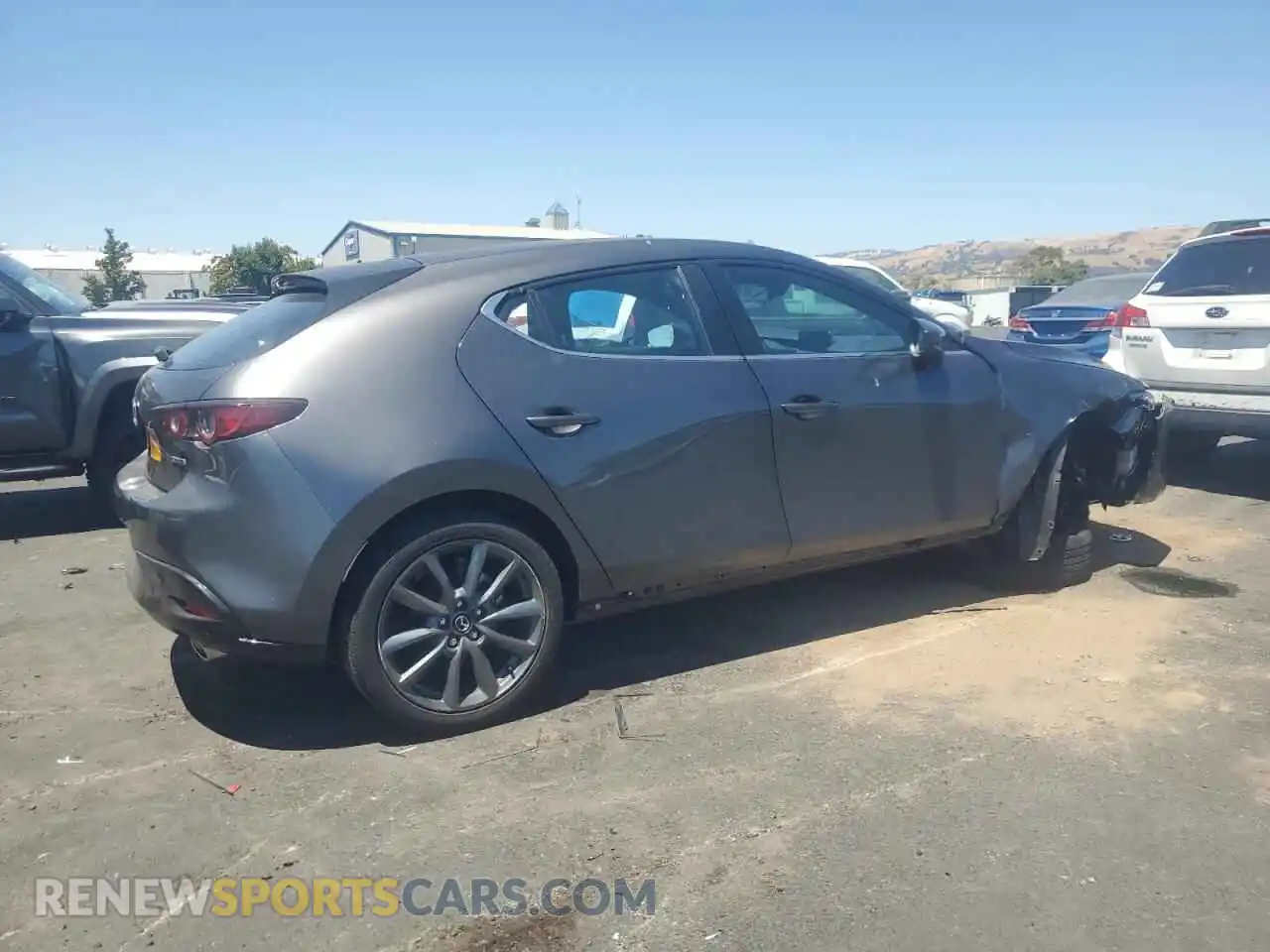 3 Photograph of a damaged car JM1BPAKL3M1404461 MAZDA 3 2021