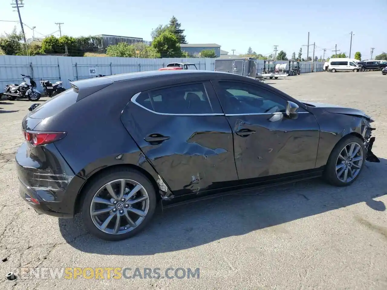3 Photograph of a damaged car JM1BPAKL7M1336164 MAZDA 3 2021