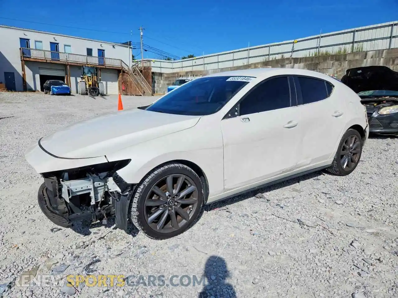 1 Фотография поврежденного автомобиля JM1BPAKL8M1337033 MAZDA 3 2021