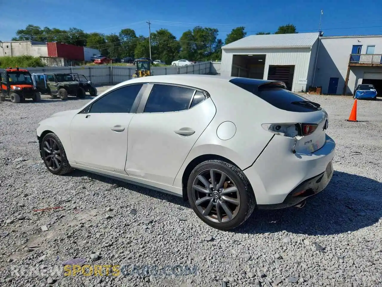 2 Фотография поврежденного автомобиля JM1BPAKL8M1337033 MAZDA 3 2021